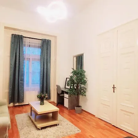 Deluxe And Cozy In The Center شقة بودابست